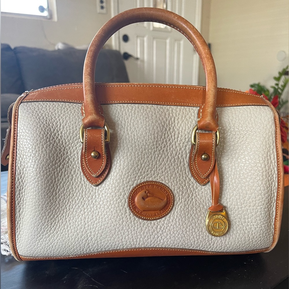 Vintage Dooney & Bourke satchel bag